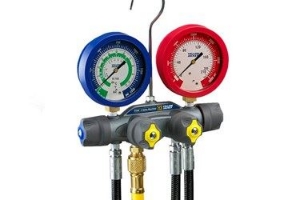 Picture of YELLOW JACKET TITAN CO2 MANIFOLD INKLUSIV 4 SCHLÄUCHEN UND KOFFER , alte Kode : 45925, Art.Nr. :YJT-0011-000